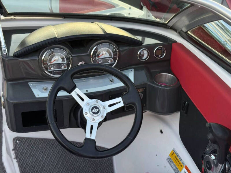 2013 Four Winns 200H