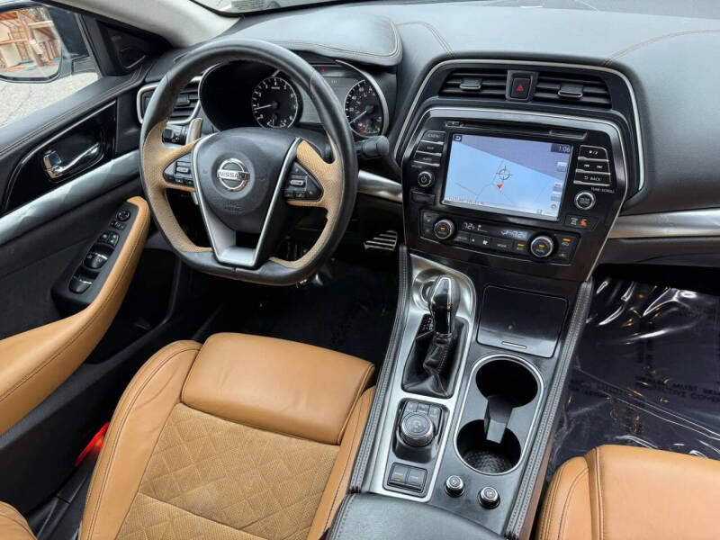 2016 Nissan Maxima