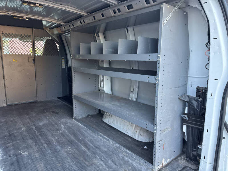 2017 Chevrolet Express 2500