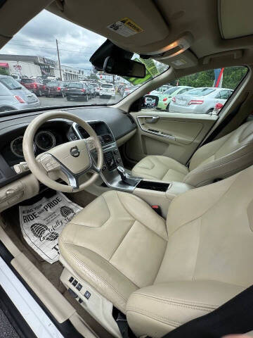 2013 Volvo XC60 3.2 Platinum