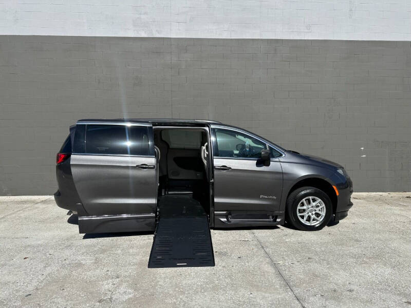 2021 Chrysler Voyager LXi