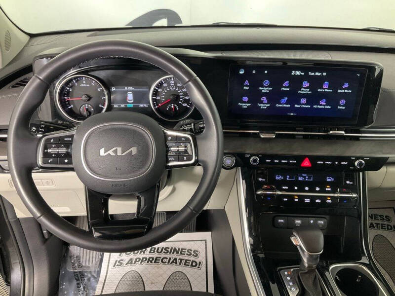 2024 Kia Carnival EX