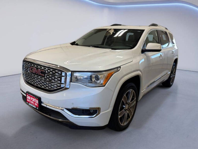 2019 GMC Acadia Denali's photo