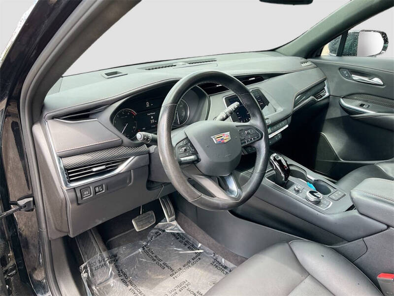 2023 Cadillac XT4 Sport