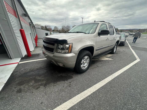 2007 Chevrolet Avalanche for sale at Jay 2 Auto Sales & Service in Manheim PA