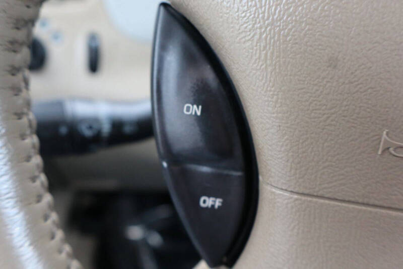 2003 Ford Explorer Sport Trac XLS