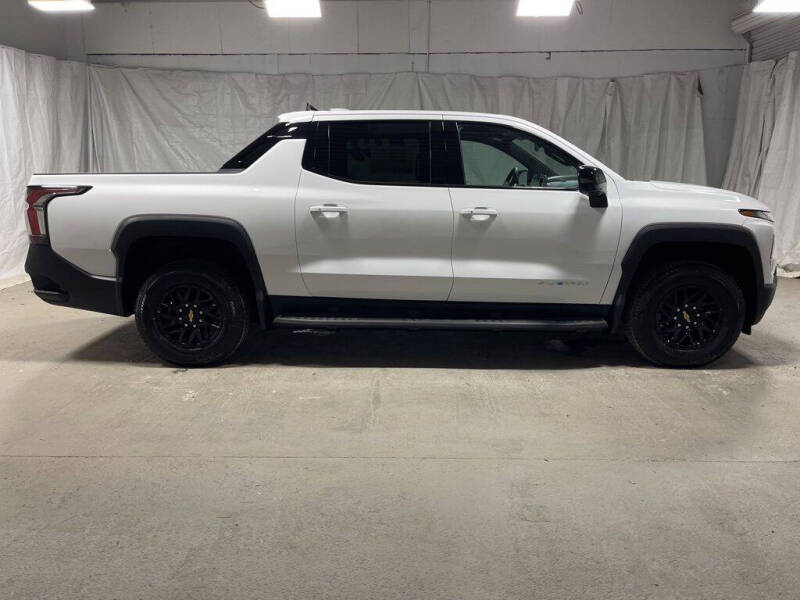 2025 Chevrolet Silverado EV LT