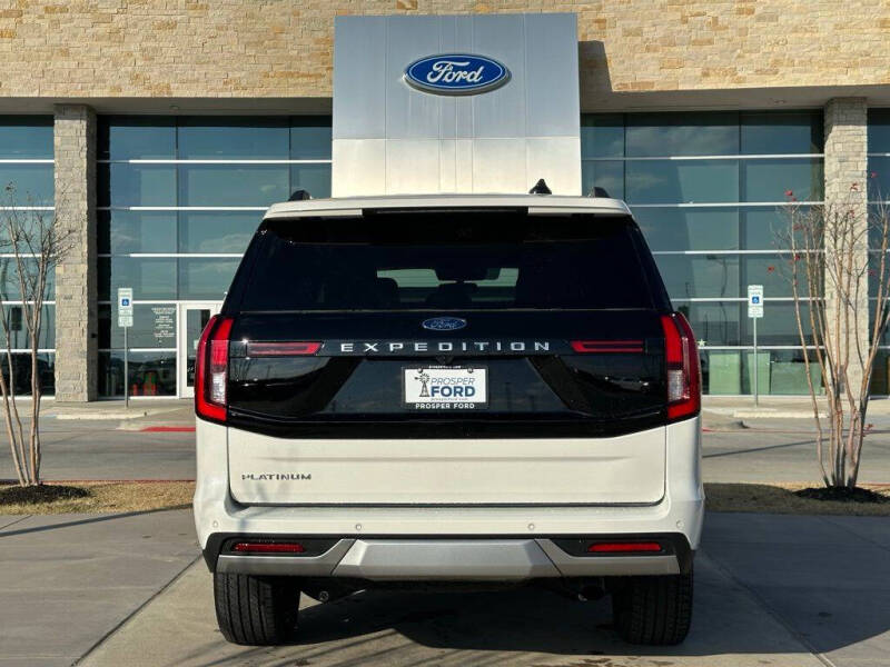 2025 Ford Expedition Platinum
