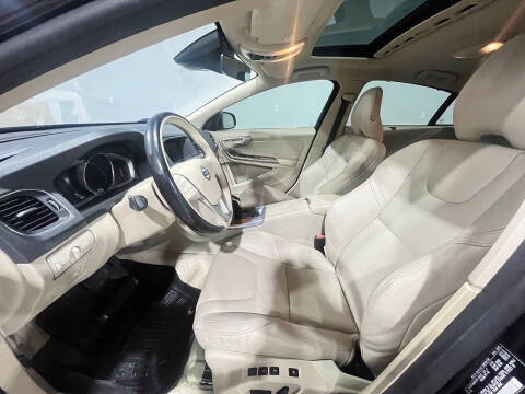 2016 Volvo S60 T5 Drive-E Inscription Platinum