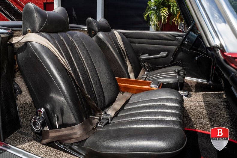 1970 Mercedes-Benz 280-Class