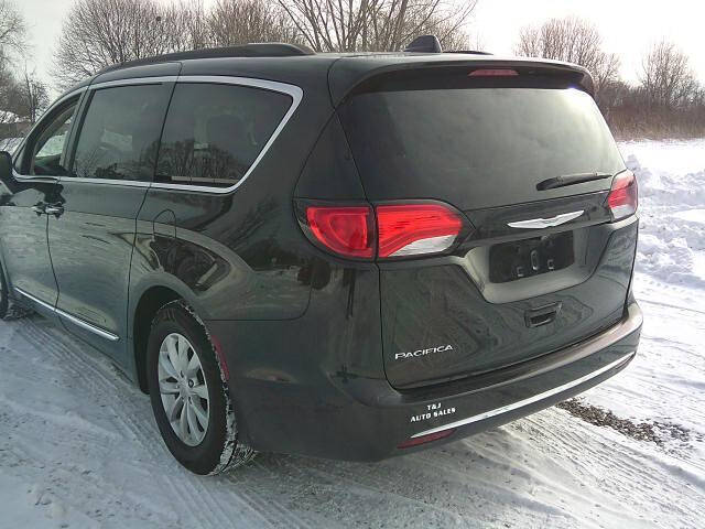 2017 Chrysler Pacifica Touring Plus