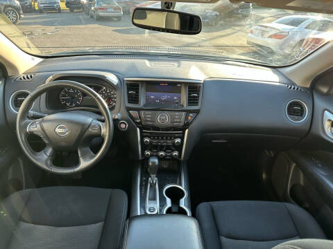 2018 Nissan Pathfinder S