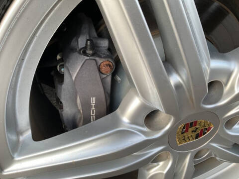 2014 Porsche Cayenne Platinum