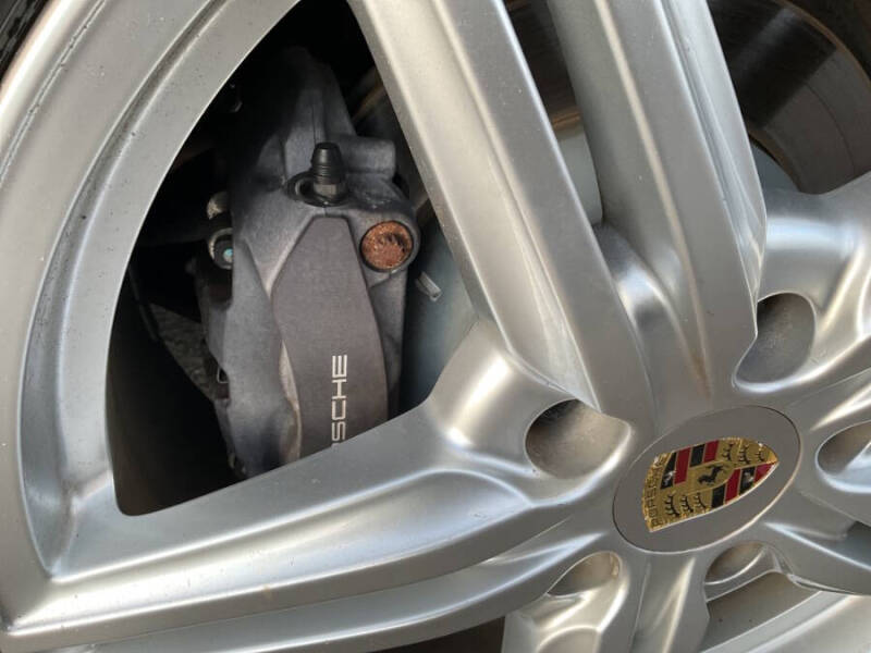 2014 Porsche Cayenne Platinum