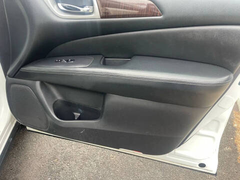 2016 Nissan Pathfinder Platinum