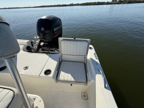 2015 Mako 19 CPX