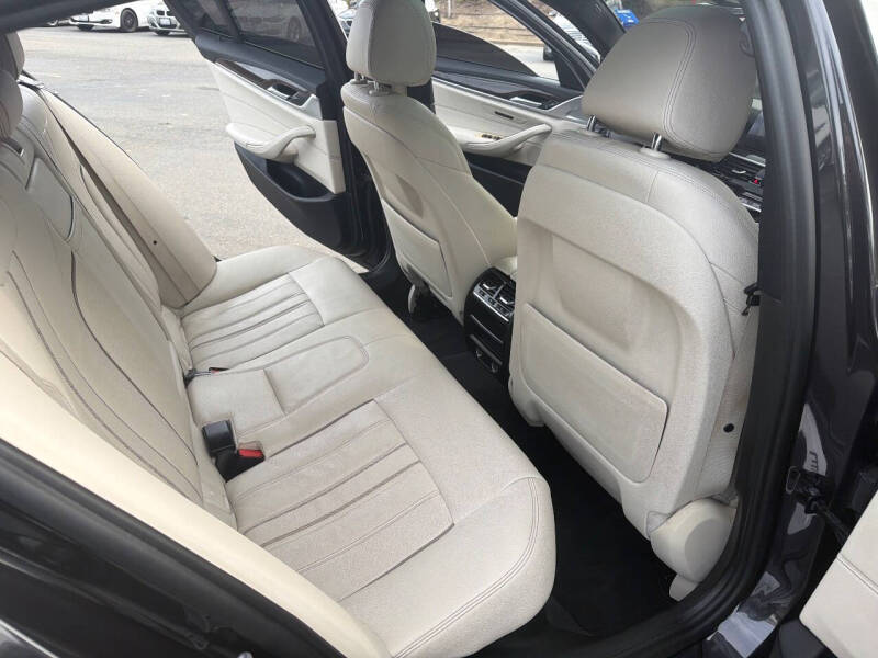 2017 BMW 5 Series 530i