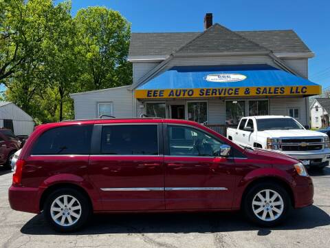 2011 Chrysler Town and Country for sale at EEE AUTO SERVICES AND SALES LLC in Cincinnati OH