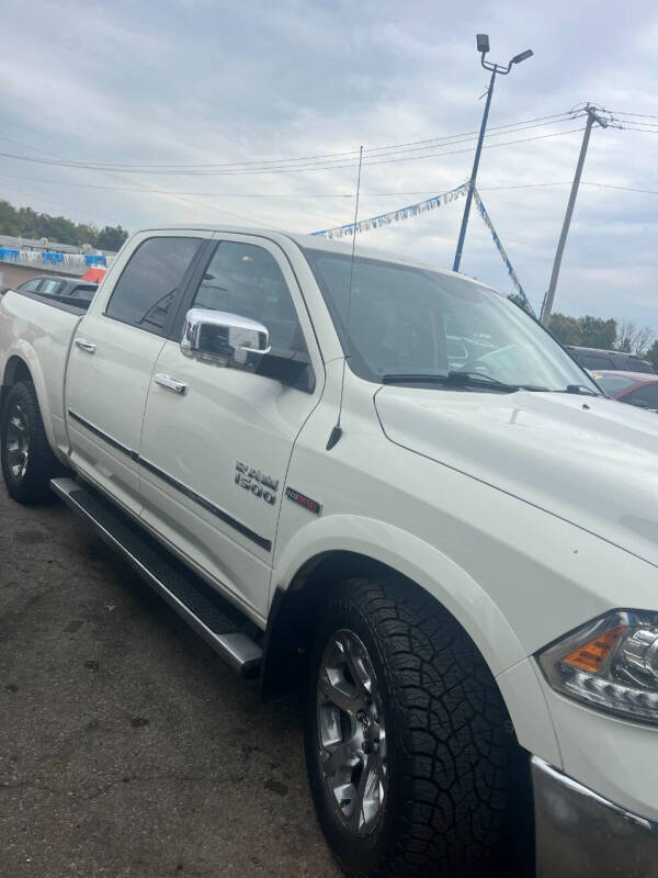 2016 RAM Ram 1500 Laramie's photo