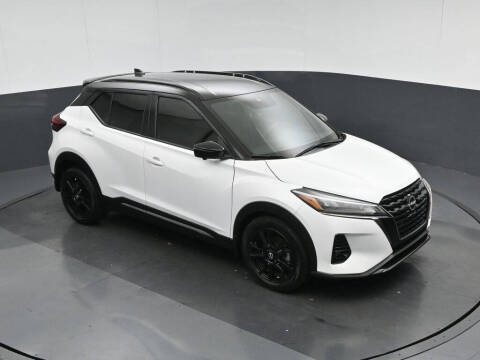 2022 Nissan Kicks SR