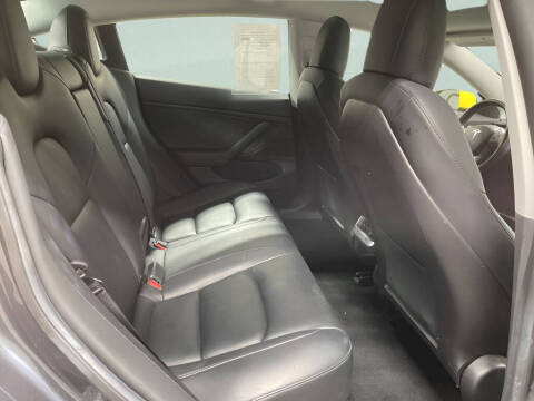 2019 Tesla Model 3 Standard Range Plus