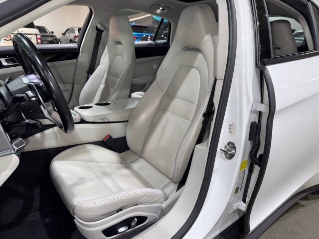 2017 Porsche Panamera