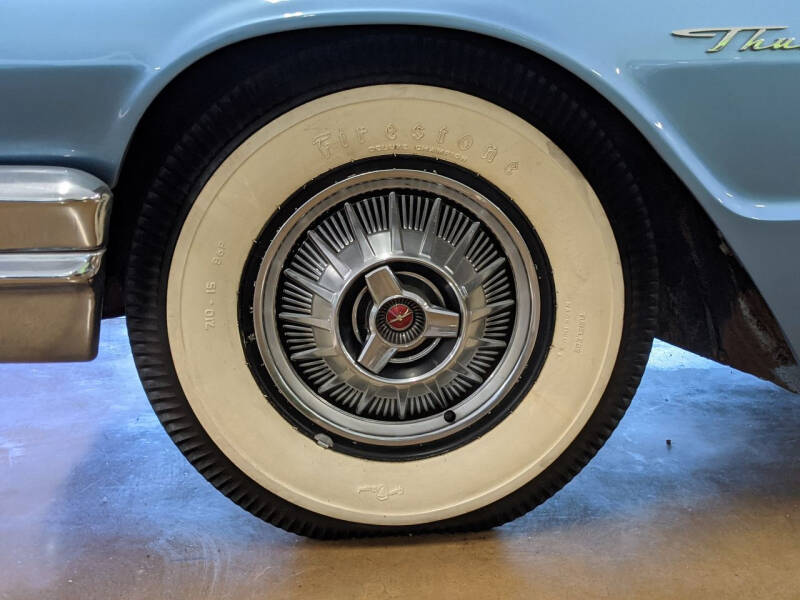 1964 Ford Thunderbird