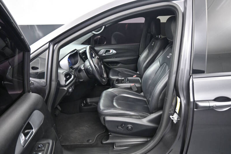 2019 Chrysler Pacifica Touring L Plus