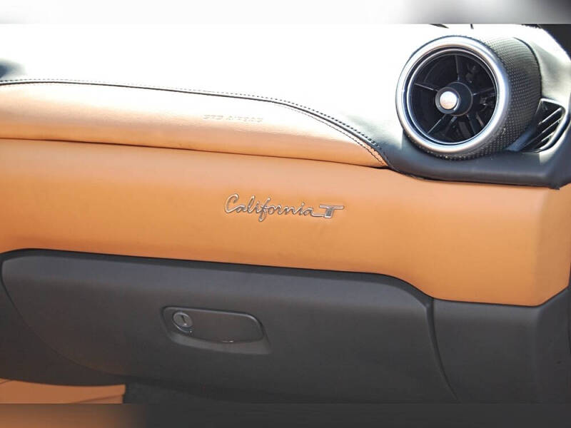 2016 Ferrari California T