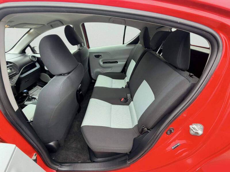 2013 Toyota Prius c Two
