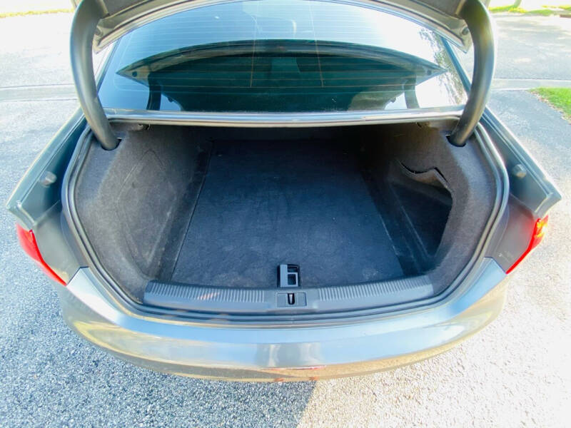 2013 Audi A4 2.0T quattro Premium