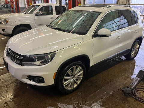 2013 Volkswagen Tiguan for sale at DEALMAKER AUTO SALES in Toledo OH