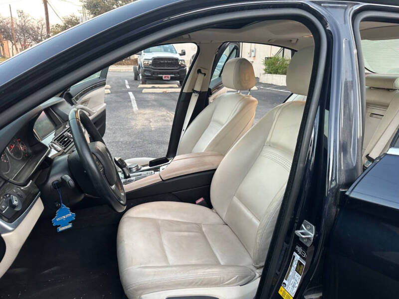 2015 BMW 5 Series 528i