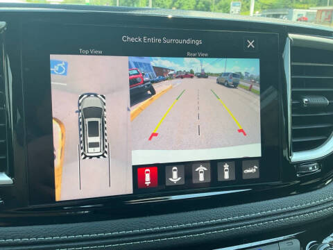 2027 Chrysler Pacifica Select