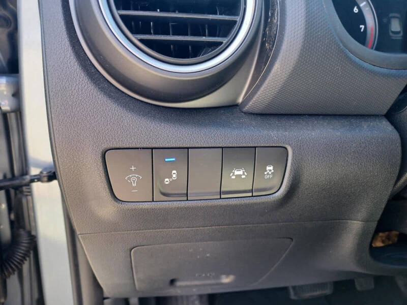 2021 Hyundai Kona SEL Plus