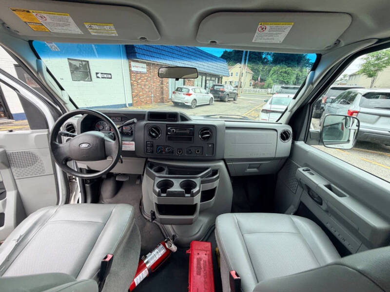 2014 Ford E-Series