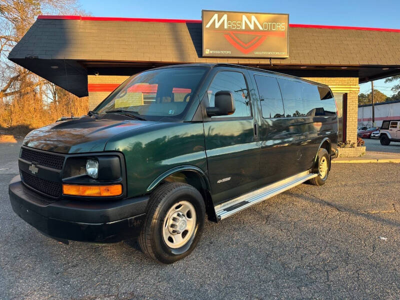 2006 Chevrolet Express Base's photo