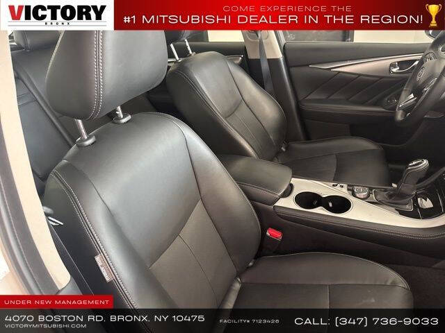 2022 Infiniti Q50 Luxe