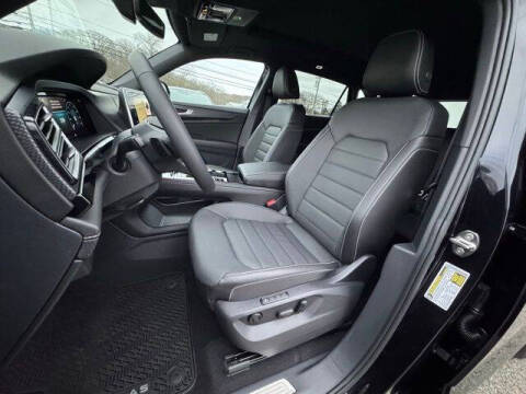 2026 Volkswagen Atlas Cross Sport SEL R-Line Black 4Motion