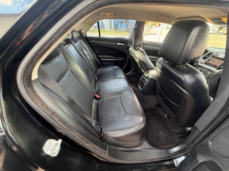 2015 Chrysler 300 Limited