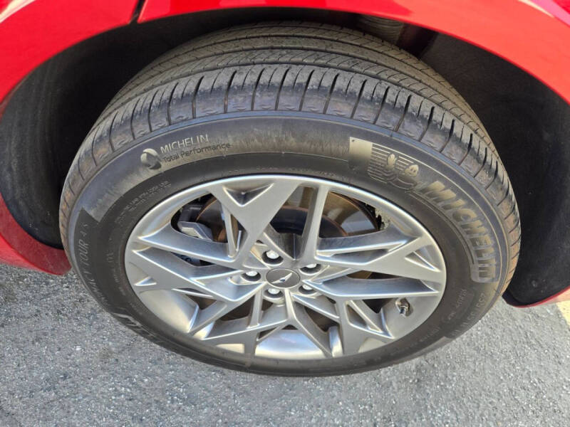 2023 Genesis GV70 2.5T Standard