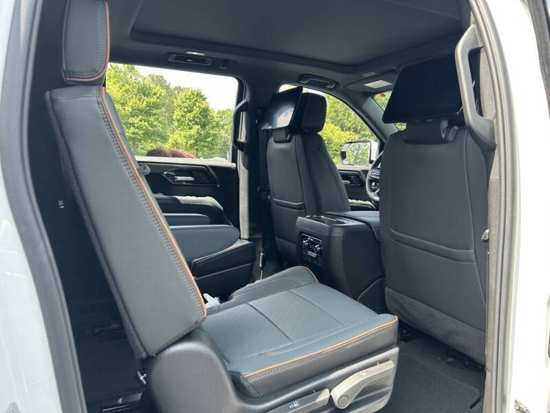 2025 GMC Yukon XL AT4