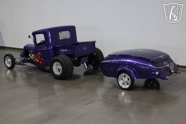 1933 Ford F-100