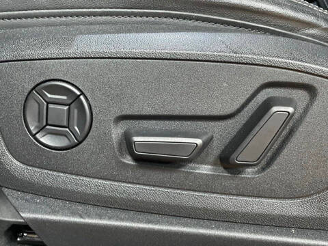 2021 Audi e-tron quattro Premium Plus