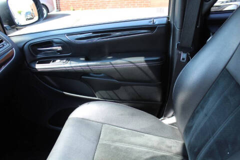 2016 Dodge Grand Caravan SXT Plus