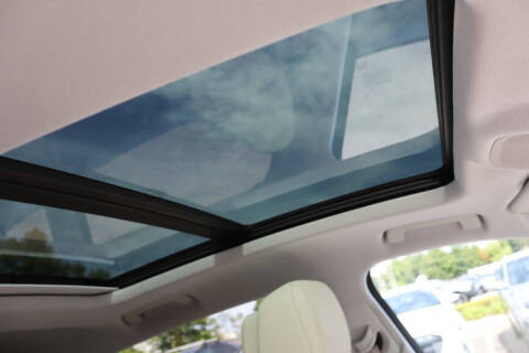 2022 Audi e-tron quattro Premium