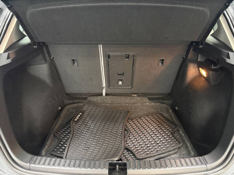 2022 Volkswagen Taos SE