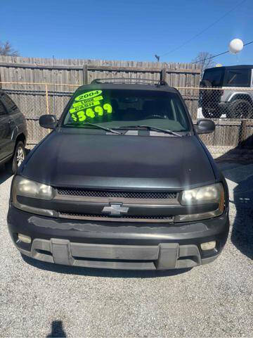 2004 Chevrolet TrailBlazer for sale at J D USED AUTO SALES INC in Doraville GA