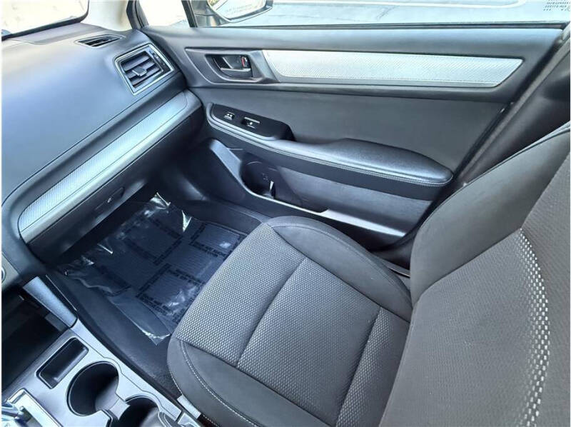 2017 Subaru Outback 2.5i