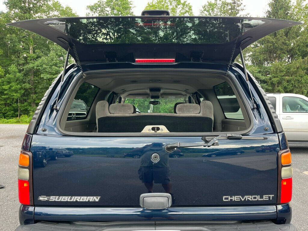2005 Chevrolet Suburban 36